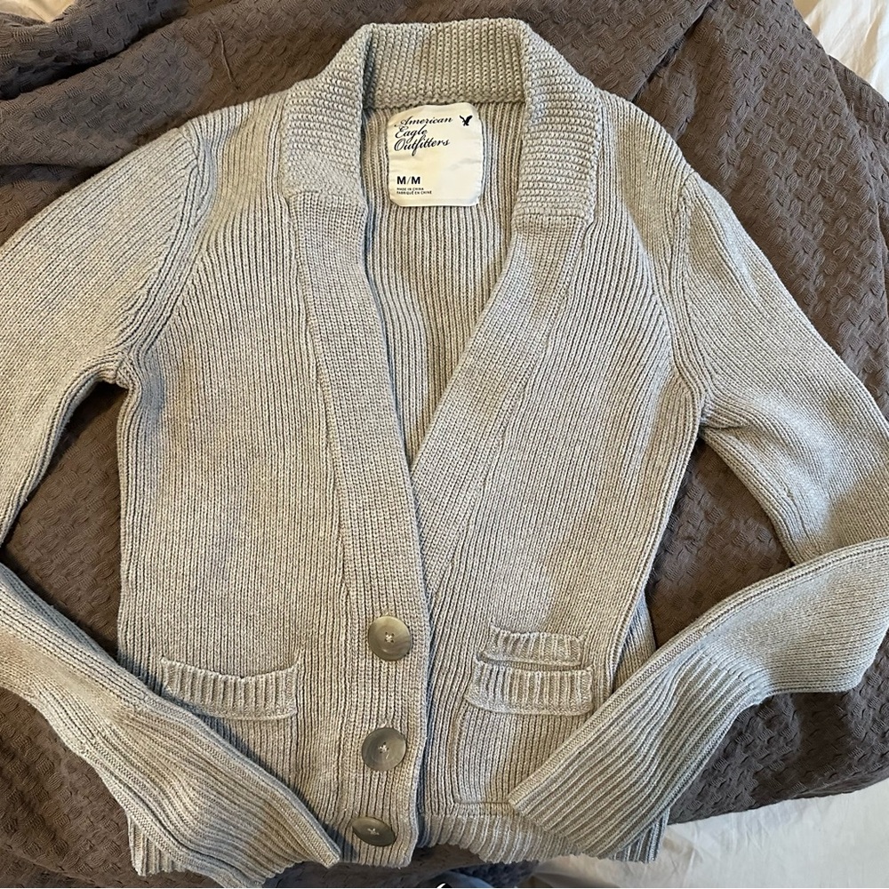 American Eagle Outfitters Gray Cardigan Sweater V-Neck Ribbed